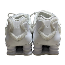 Lade das Bild in den Galerie-Viewer, NIKE×COMME des GARCONS ナイキ コムデギャルソン 19SS WMNS Shox TL White CJ0546-100 ロゴチェーンスニーカー
