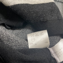 画像をギャラリービューアに読み込む, Calvin Klein front design knit
