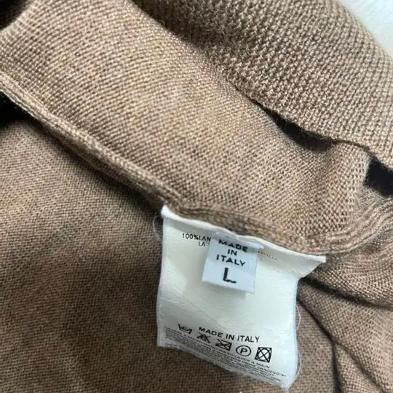 Maison Martin Margiela 04AW Pocket detail V-neck knit – BETTER 