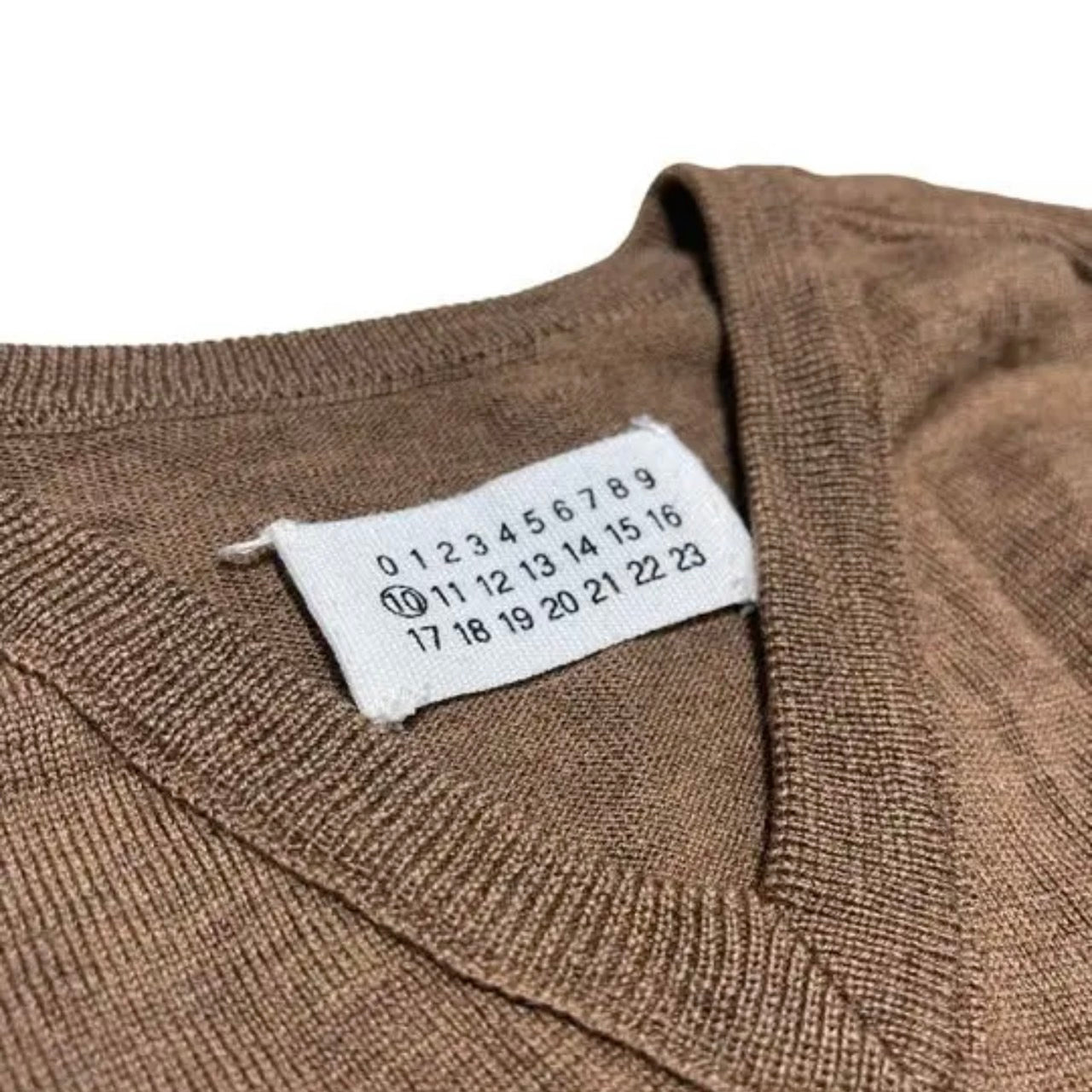 Maison Martin Margiela 04AW Pocket detail V-neck knit – BETTER 
