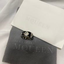 Load image into Gallery viewer, Alexander McQUEEN Skull ring
