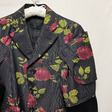 Lade das Bild in den Galerie-Viewer, COMME des GARCONS コムデギャルソン 16AW 18世紀のパンク フラワージャガード甲冑ジャケット GR-J031
