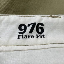 将图片加载到图库查看器，Dickies × BEAMS ディッキーズ ビームス Flare fit 976 フレアチノパンツ
