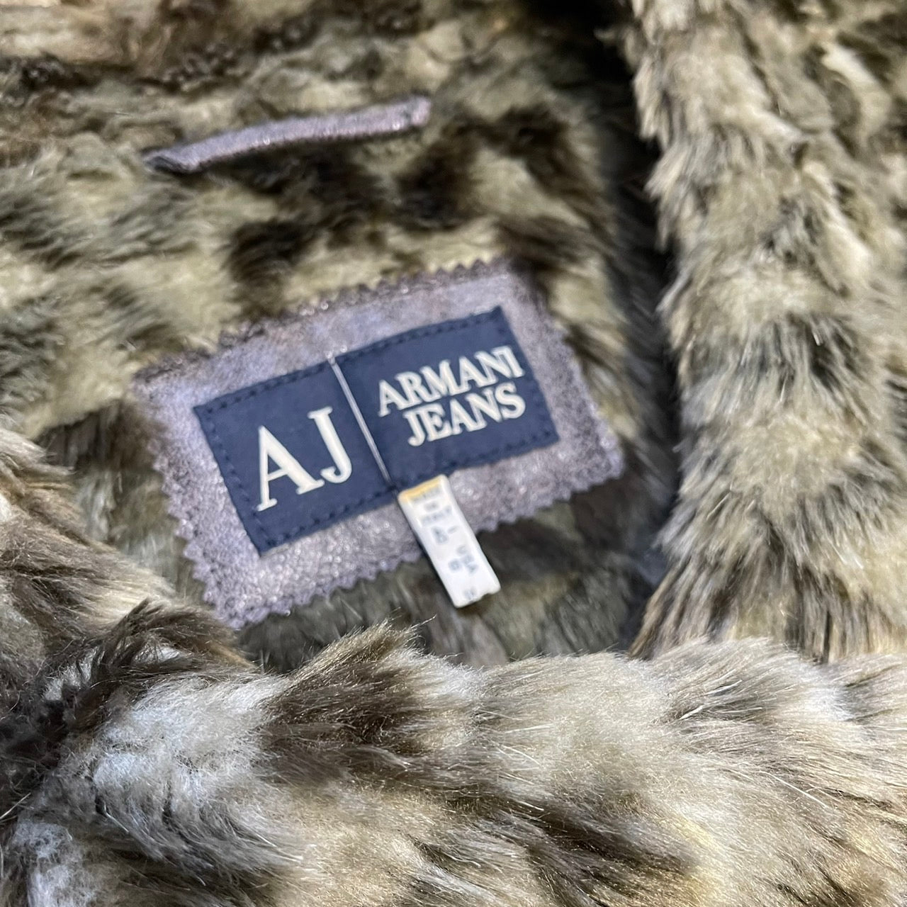 画像をギャラリービューアに読み込む, ARMANI JEANS アルマーニジーンズ クラック加工フェイクファーライニングコート MADE IN ITALY